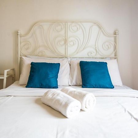 Casa Orient @ Macalister 218 ❈中路218东方之家 3Br 8Pax Apartment Джордж Таун Екстериор снимка