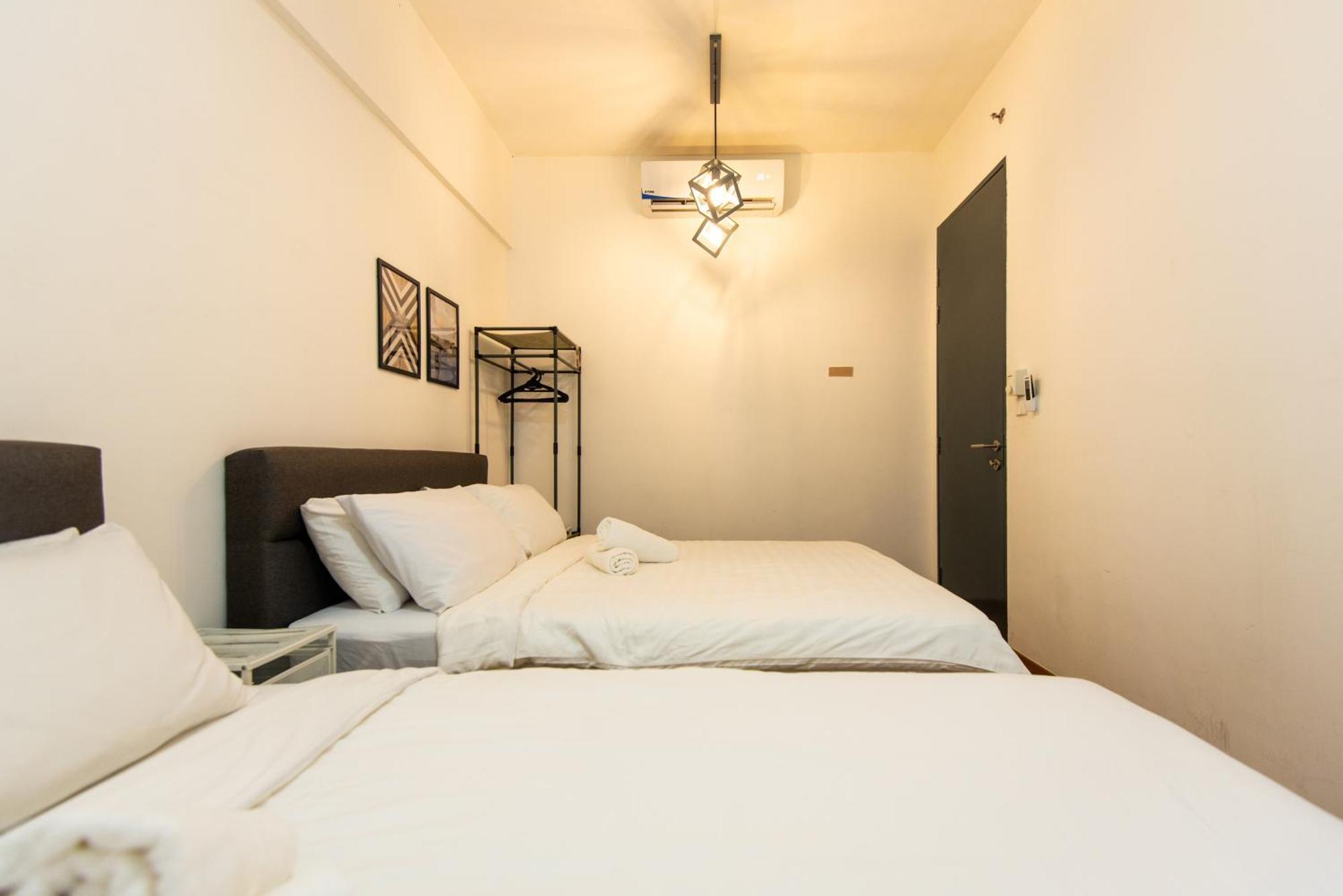 Casa Orient @ Macalister 218 ❈中路218东方之家 3Br 8Pax Apartment Джордж Таун Екстериор снимка