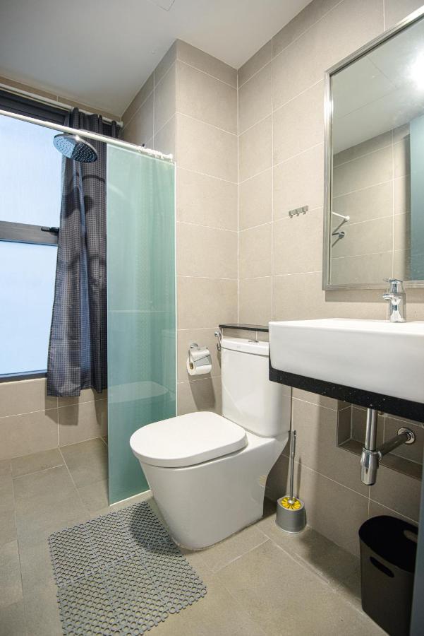 Casa Orient @ Macalister 218 ❈中路218东方之家 3Br 8Pax Apartment Джордж Таун Екстериор снимка